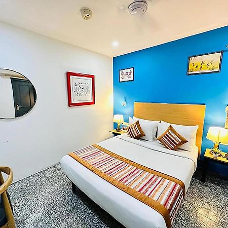 Hotel Golden Saffron By Qotel-Punjabi Bagh New Delhi Buitenkant foto
