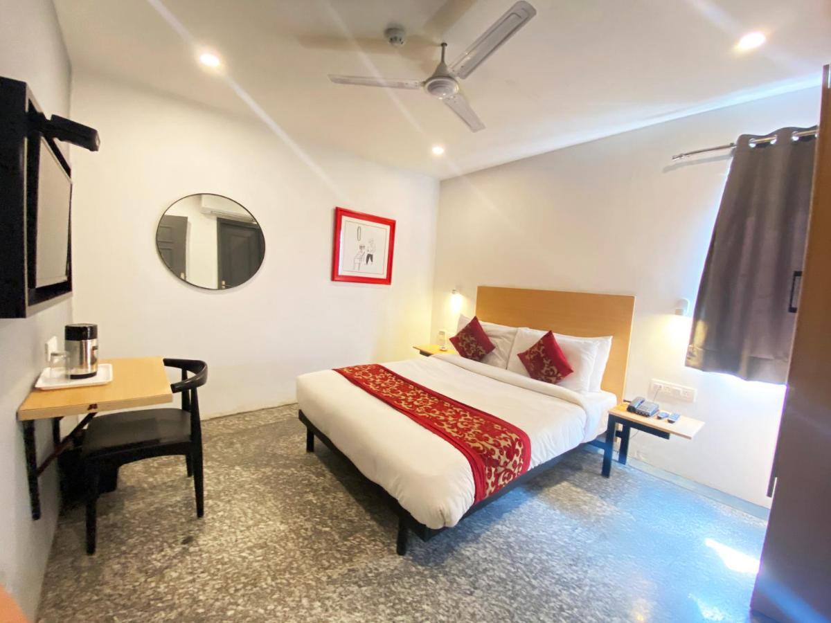 Hotel Golden Saffron By Qotel-Punjabi Bagh New Delhi Buitenkant foto