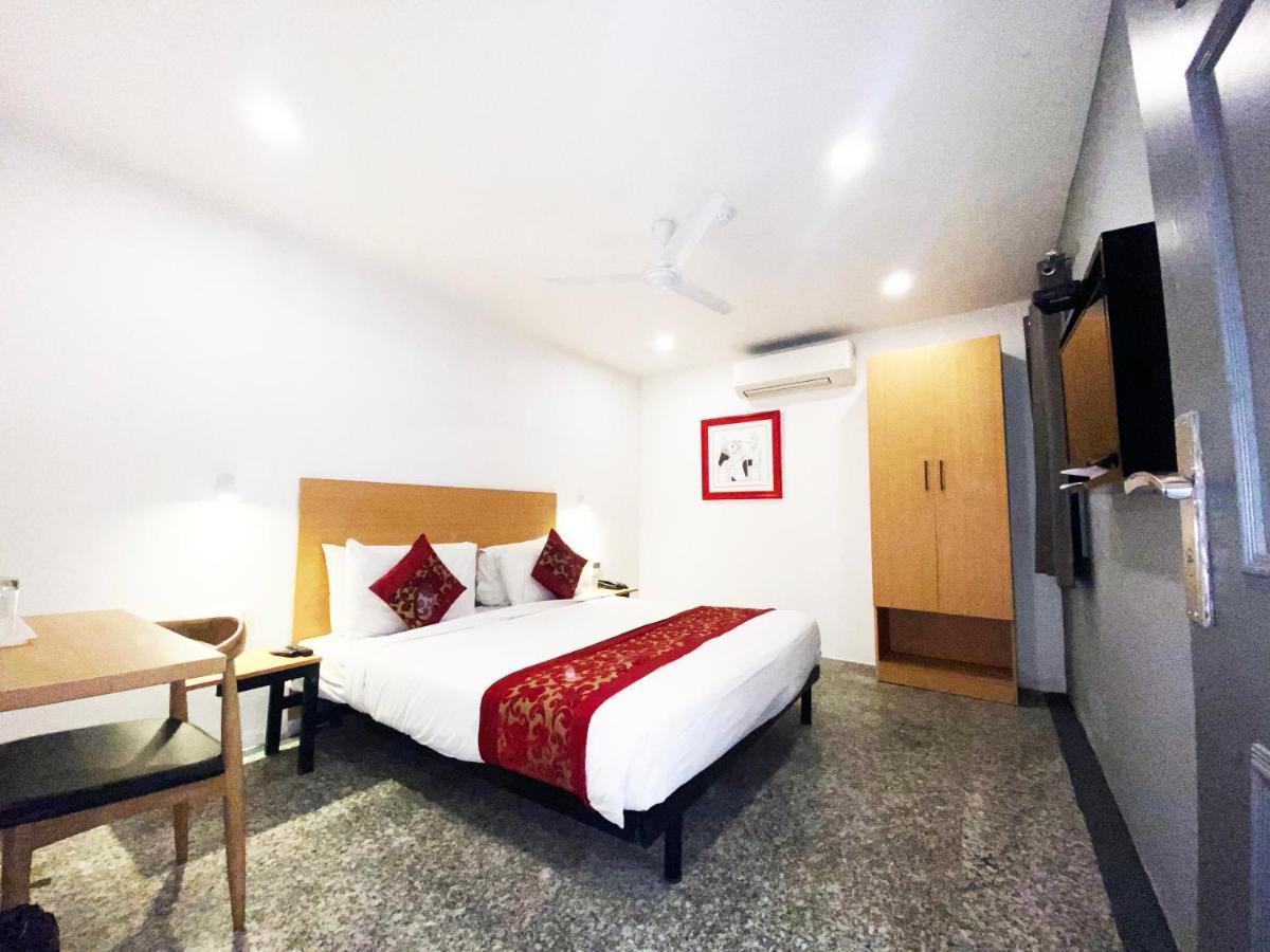 Hotel Golden Saffron By Qotel-Punjabi Bagh New Delhi Buitenkant foto