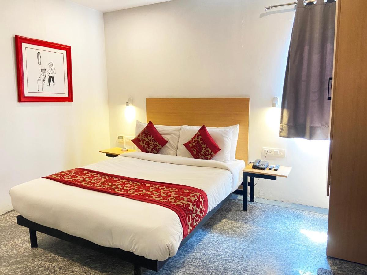 Hotel Golden Saffron By Qotel-Punjabi Bagh New Delhi Buitenkant foto