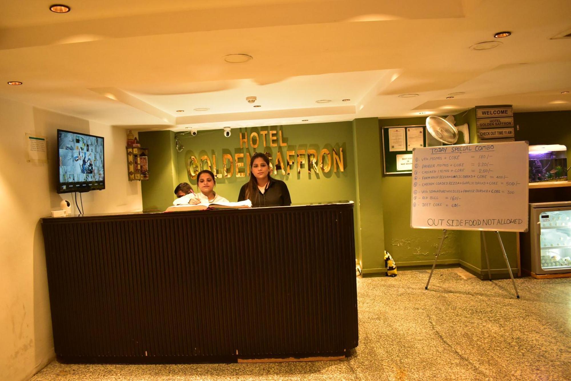 Hotel Golden Saffron By Qotel-Punjabi Bagh New Delhi Buitenkant foto